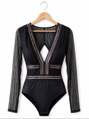 Lulus Black Lace Deep V Bodysuit Sheer Long Sleeve Cutout Back Size S Like New